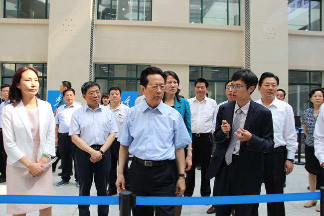 陈昌智理事长在黄淮学院考察.jpg