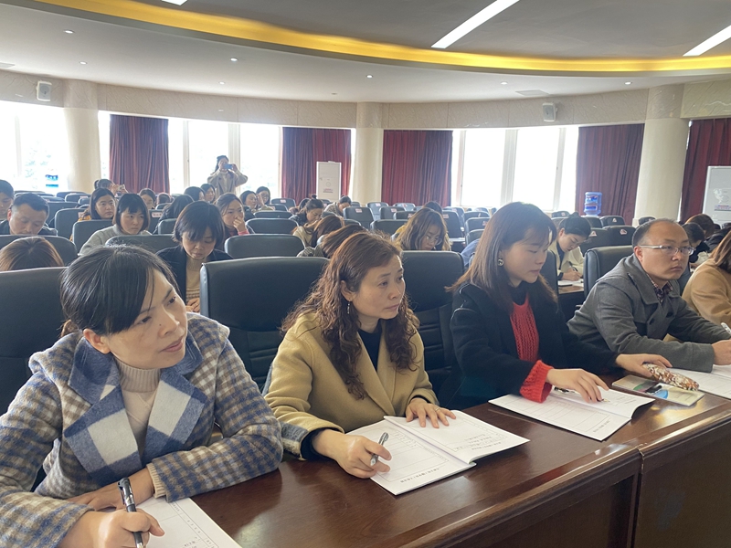 继光实验学校小学部召开班主任工作会.jpg