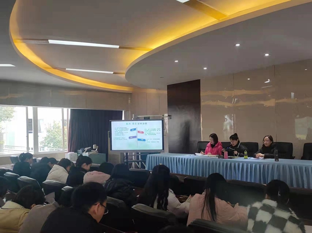 继光实验学校召开正、副主任工作会议.jpg