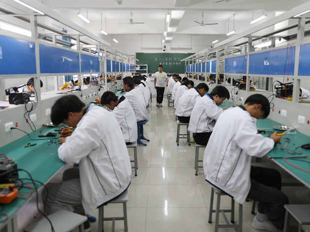 会理现代职校举办第十三届学生职业技能大赛5.JPG
